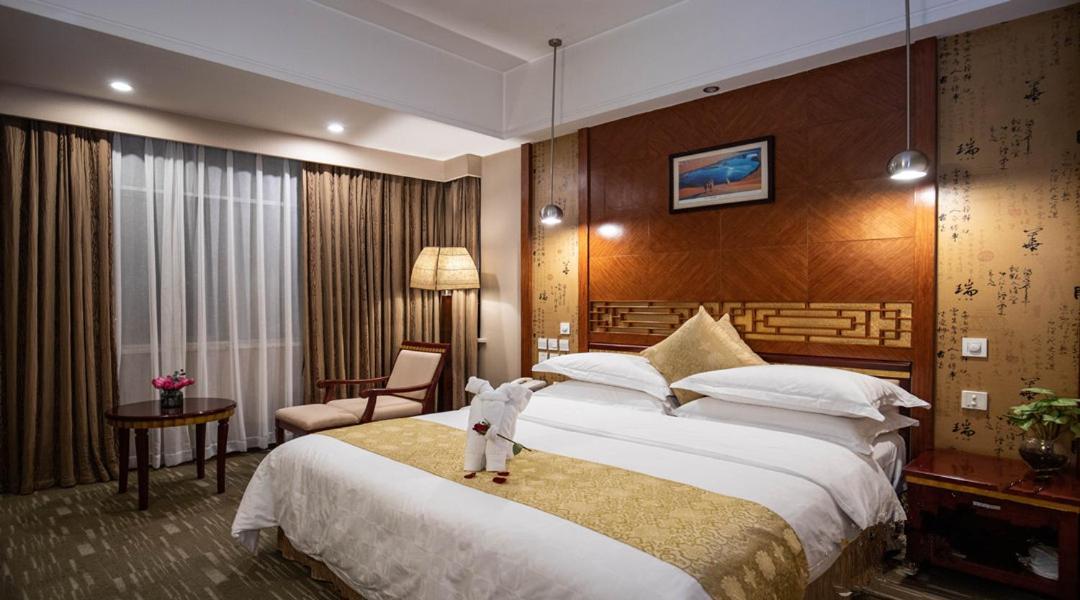Kunming Golden Spring Hotel Extérieur photo