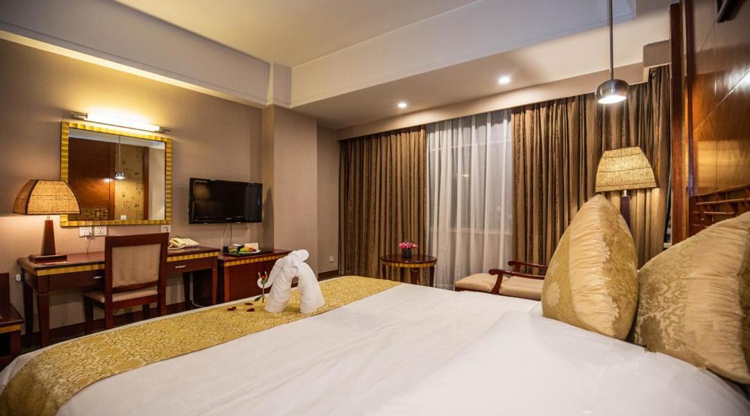Kunming Golden Spring Hotel Extérieur photo