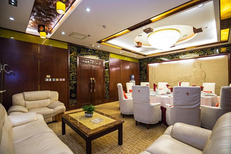 Kunming Golden Spring Hotel Extérieur photo
