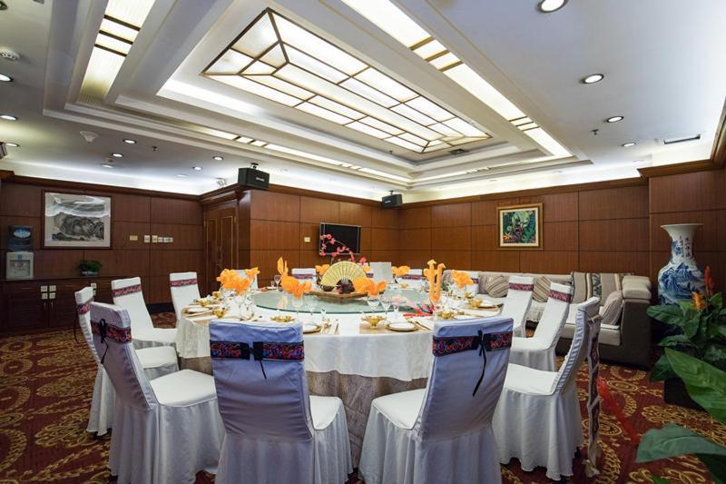Kunming Golden Spring Hotel Extérieur photo