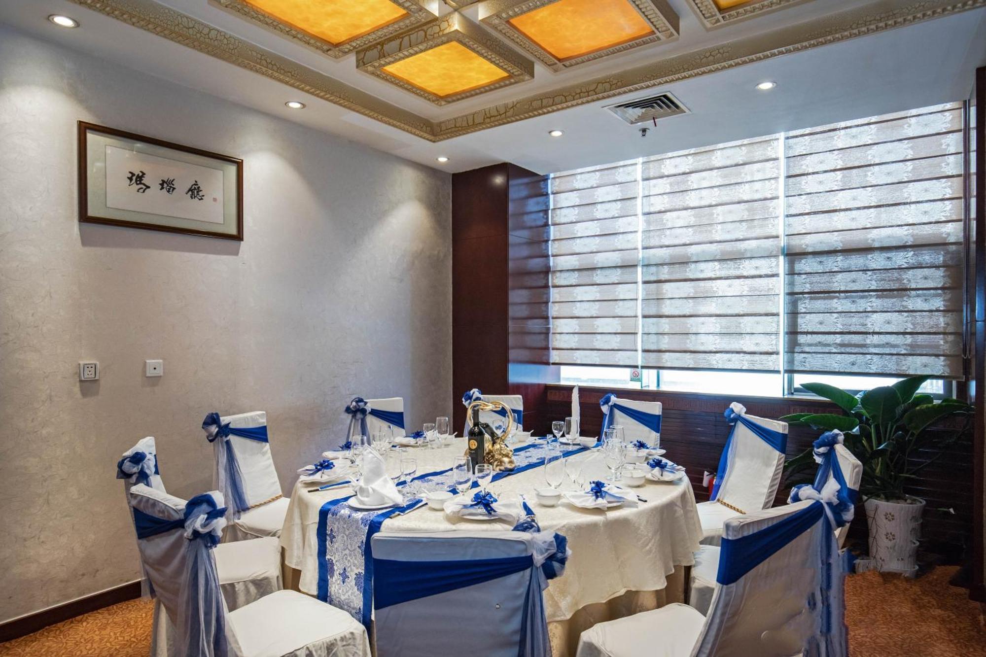 Kunming Golden Spring Hotel Extérieur photo