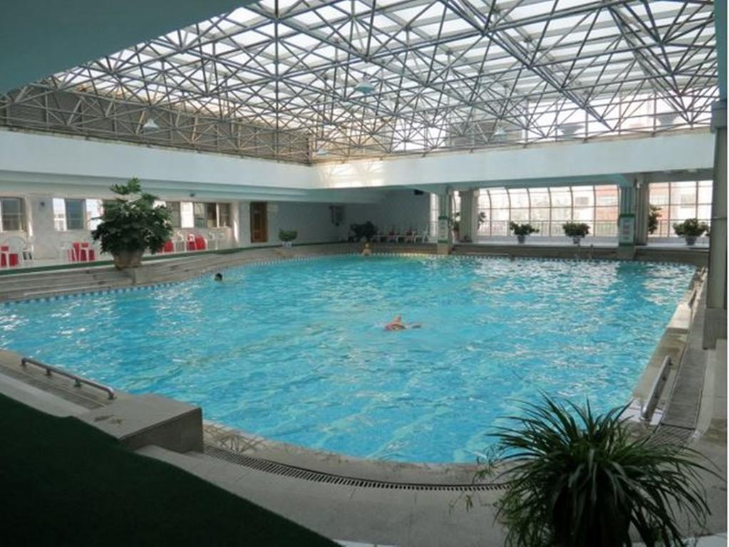 Kunming Golden Spring Hotel Extérieur photo